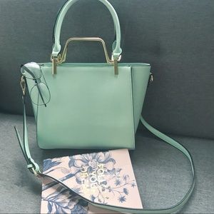 MAKE AN OFFER Mint Handbag | Vegan✨